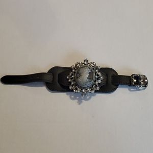 Costume Cameo bracelet